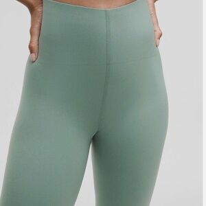 NWT lululemon Glow Up™ Super-High-Rise Tight 25" size: 6